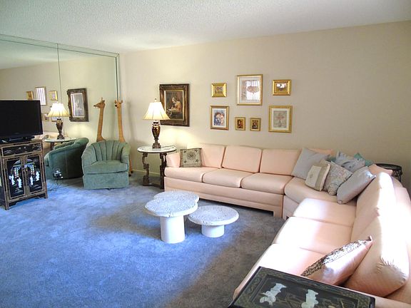 4th image of 15216 Lakes Of Delray Boulevard #126