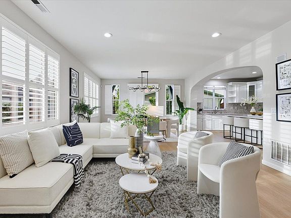 5th image of 3301 Villa Contessa Ct