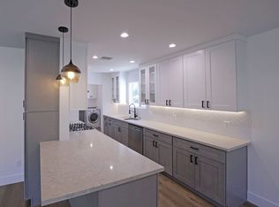 8045 Darby Ave, Reseda, CA 91335