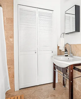 Sold by Compass | media 6
