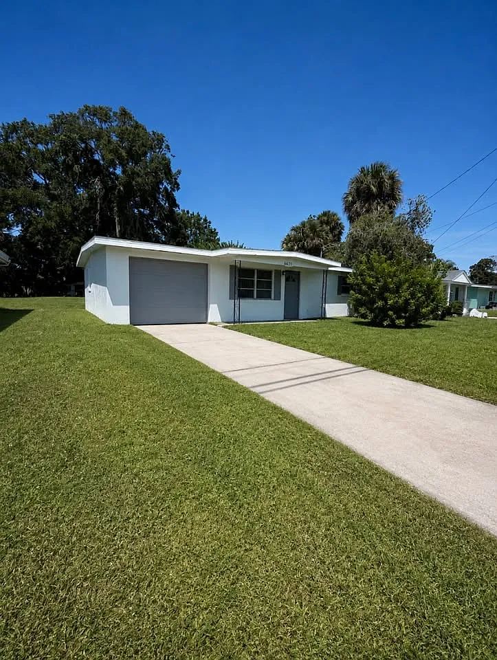 3 bed, 908 sqft, $1,650 — Photo 1