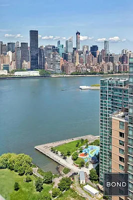 Sold by Bond New York | media 20