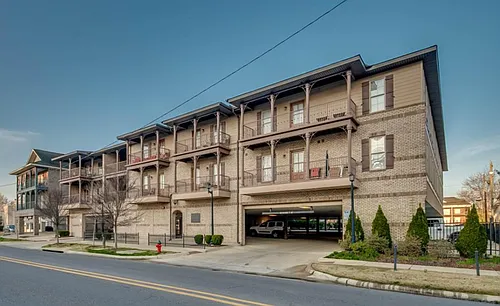 820 Frank Thomas Ave #108 Photo 1