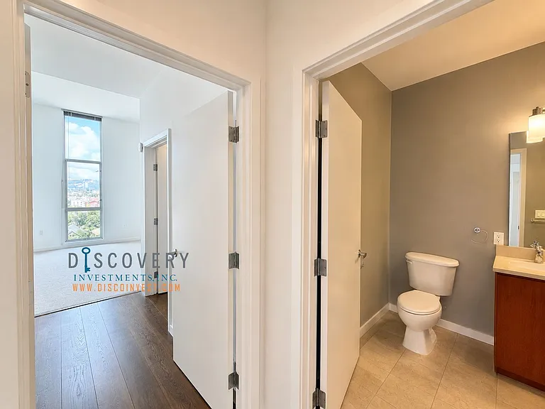 630 Thomas L Berkley Way #816 — Photo 18