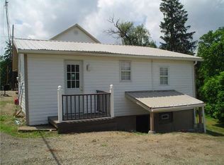 114 2nd St, Houston, PA 15342