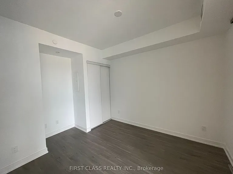 8 Wellesley St W #4107 — Photo 12