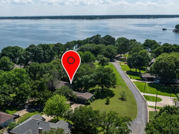 104 Bandera St, Gun Barrel City, TX 75156