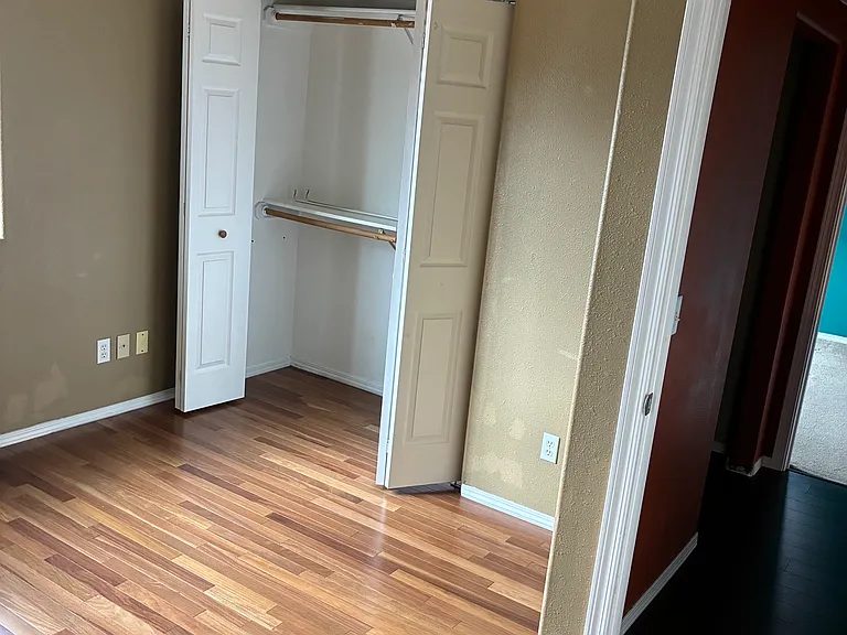 412 S 5th St — Photo 5