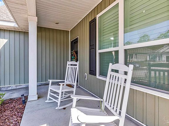 3rd image of 213 Camellia Dr
