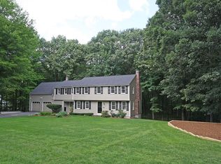 18 Wyoming Rd, Tyngsboro, MA 01879