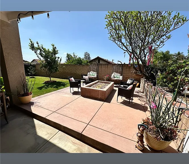 495 Woodbluff St — Photo 12