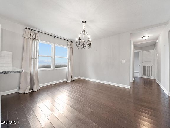 5th image of 5918 Edmondson Ln