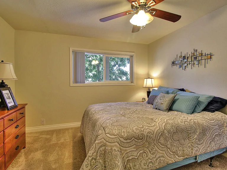 The Arbors at Mountain View Apartments — Photo 15