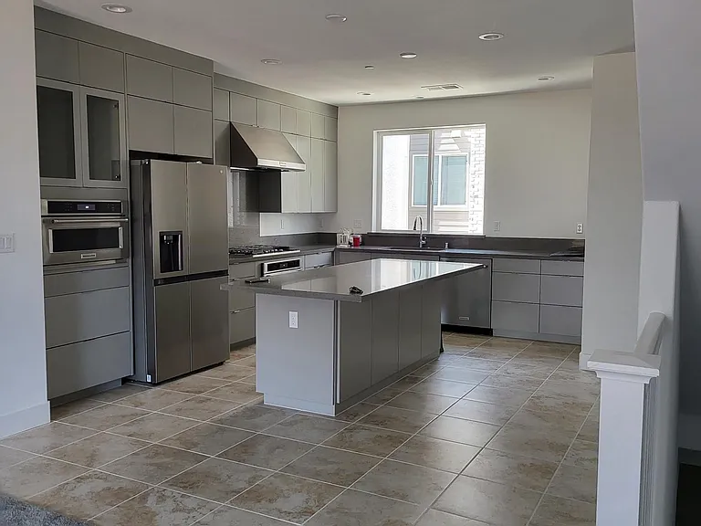 3405 Client Cmn — Photo 18