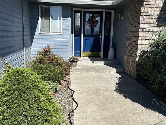 2nd image of 619 S 75th Ave