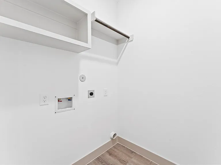 9001 Nyssa St #B — Photo 18