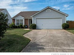 927 Lakehill Rd, Charlotte, NC 28214