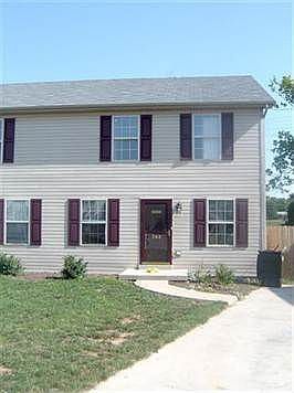 1400 Square Feet! on cul-de-sac lot!