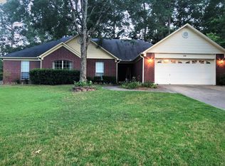 608 Holly Lynn Dr, Bryant, AR 72022