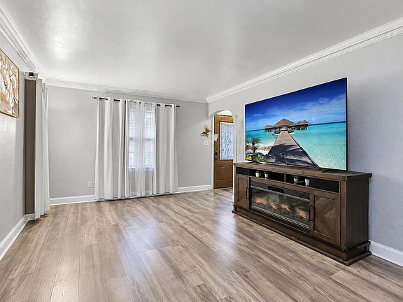 5th image of 3140 S 40th STREET