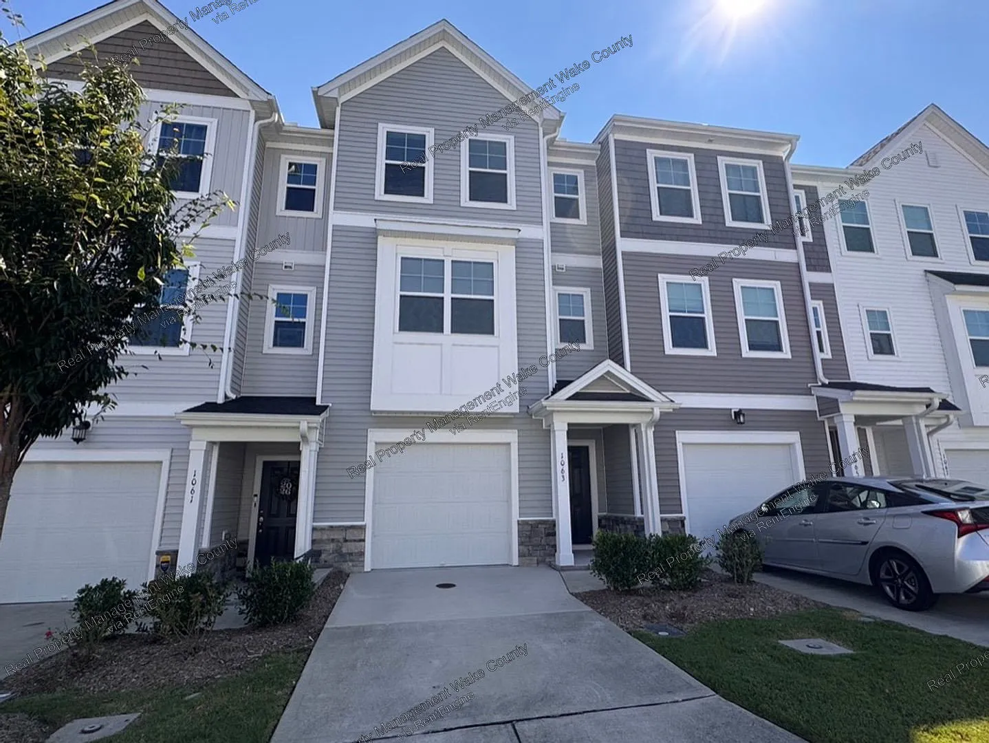 3 bed, 2.0 bath, 1924 sqft, $1,995 — Photo 1