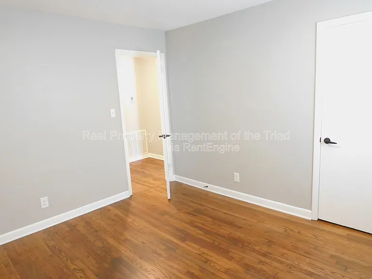 909 Tuscaloosa St — Photo 8