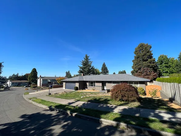 20803 SE Hawthorne St, Gresham, OR 97030