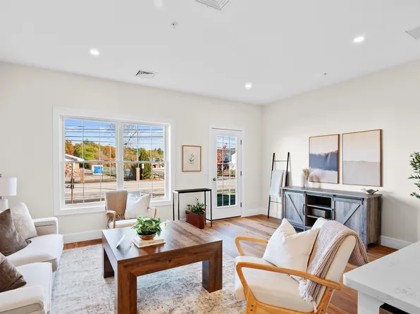 13 Suffolk Drive #4, Concord, NH 03303