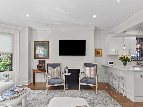 4th image of 95 Saint Botolph St APT 3