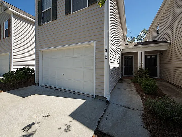 1218 Vistiana Dr — Photo 8