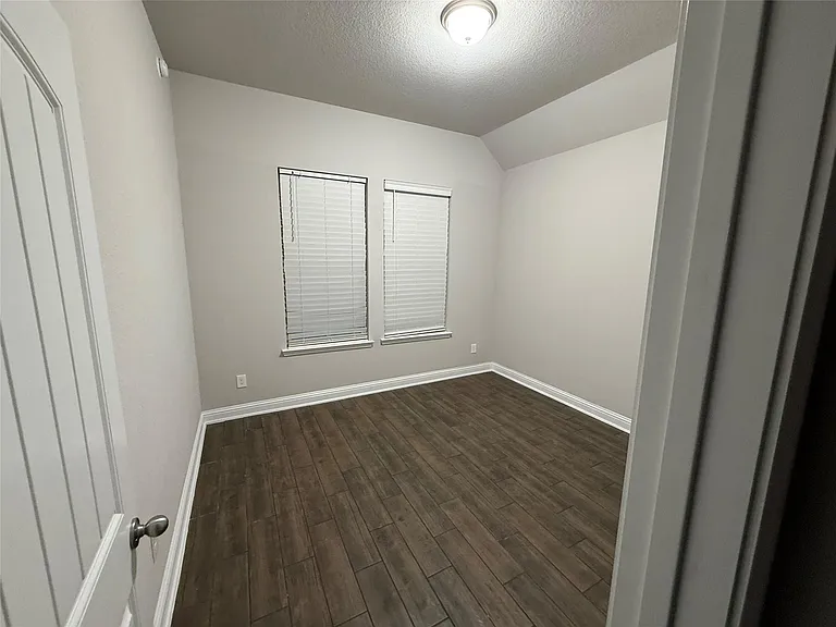 135 Bloomhill Pl — Photo 15