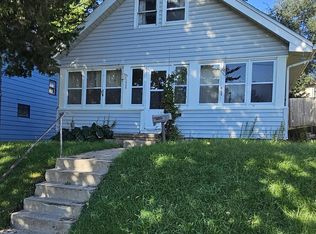 1546 S 25th St, Omaha, NE 68105