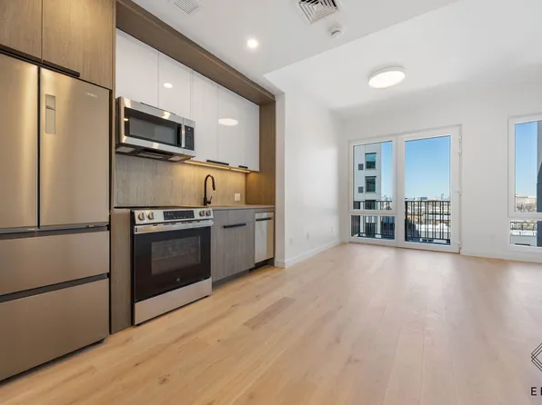 1211 Fulton Street image 1 of 12