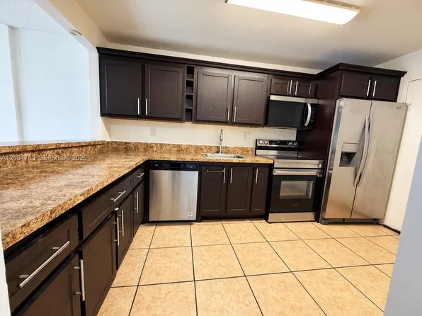 1465 NE 123rd St, North Miami, FL
