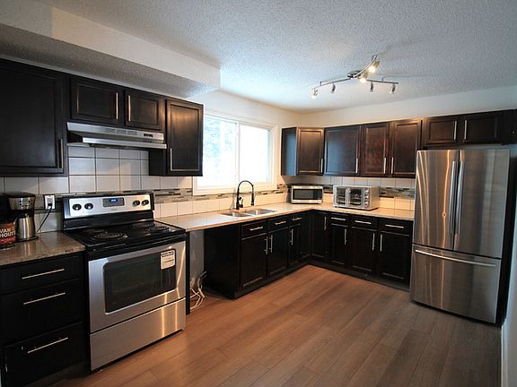 3rd image of 2537 135th Ave NW