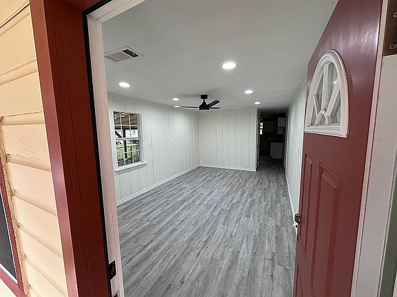 3rd image of 405 Greathouse St
