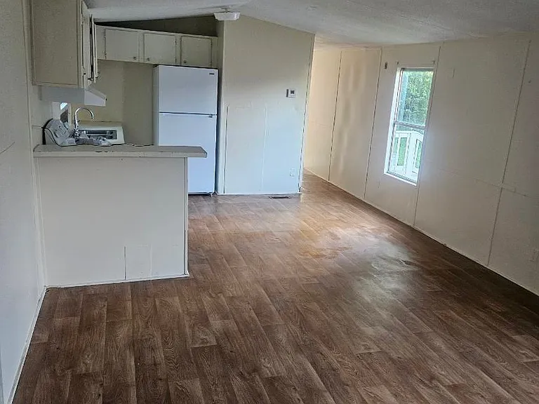 50 Daisy Ln #10 — Photo 2
