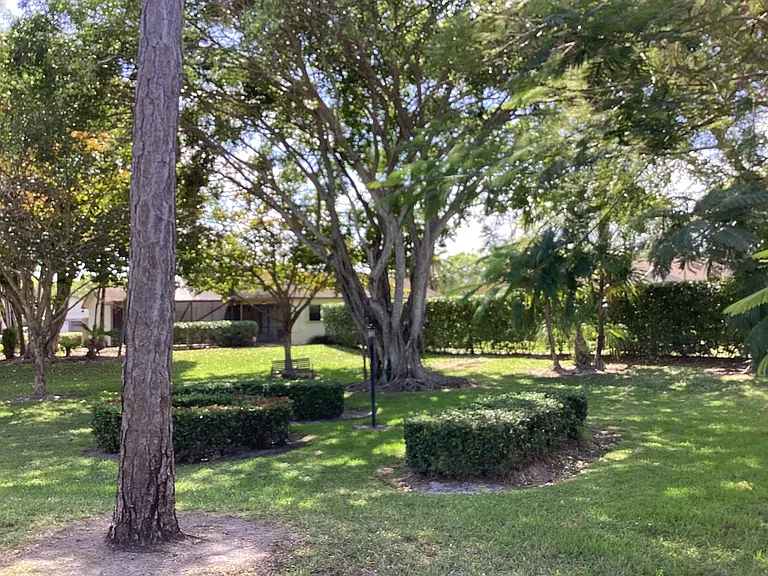 8895 Old Pine Rd — Photo 42