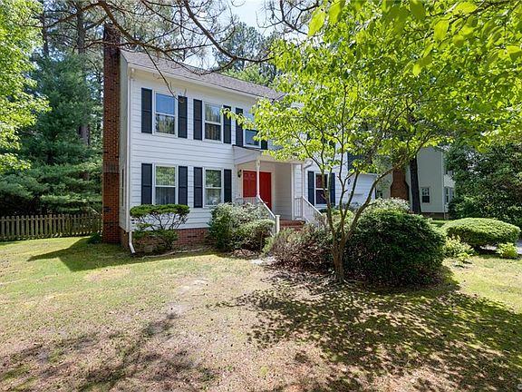 2nd image of 4722 Rollingwood Ln