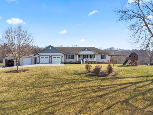 218 Fox Run Rd, Grayson, KY 41143