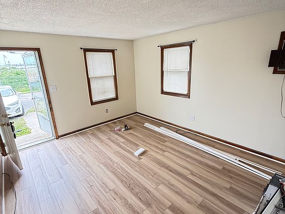 Spacious living room