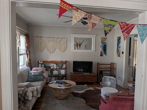 4th image of 97 W Quincy St #2