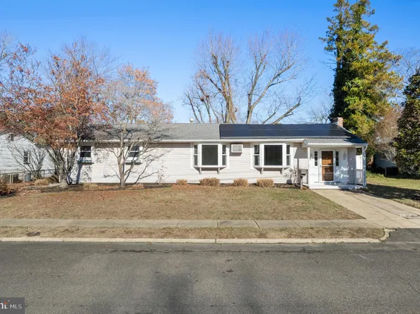 1072 Grandview Dr, Pine Hill, NJ 08021