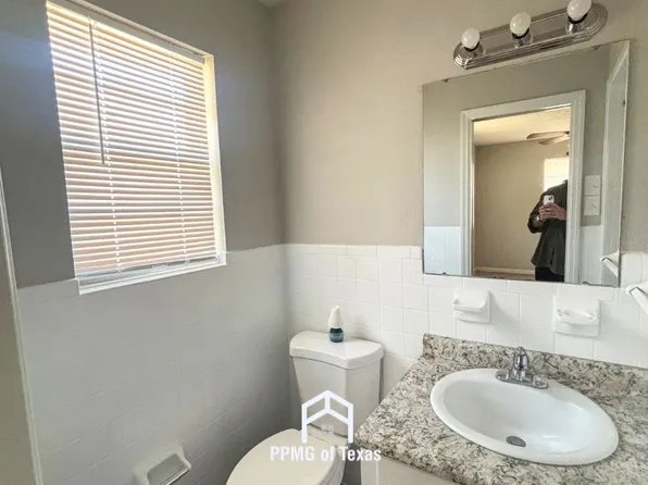 22 Plantation Dr, Little Rock, AR 72206