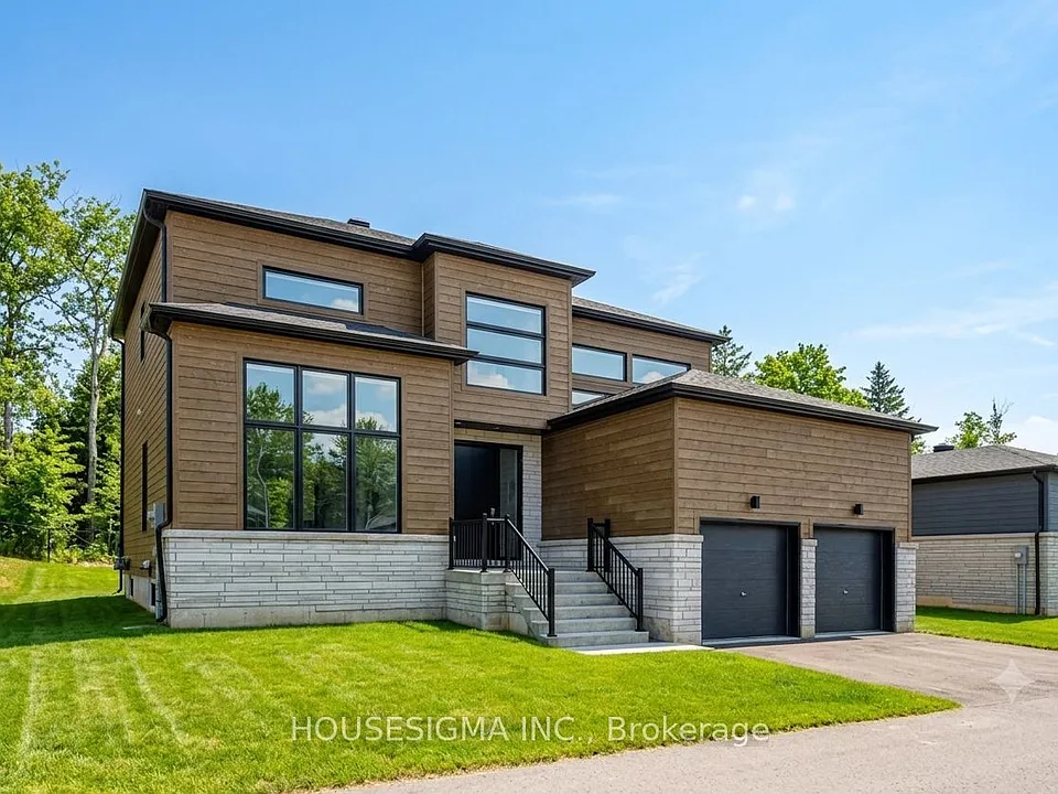 114 Goldie Ct