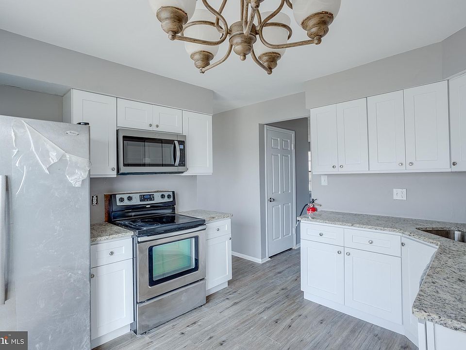 1st image of 101 Bayberry Ct