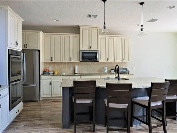 2nd image of 4207 Oak Lodge Way