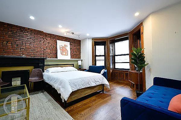 1st image of 212 Hancock St APT 3
