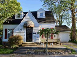 404 E Elm St, West Frankfort, IL 62896
