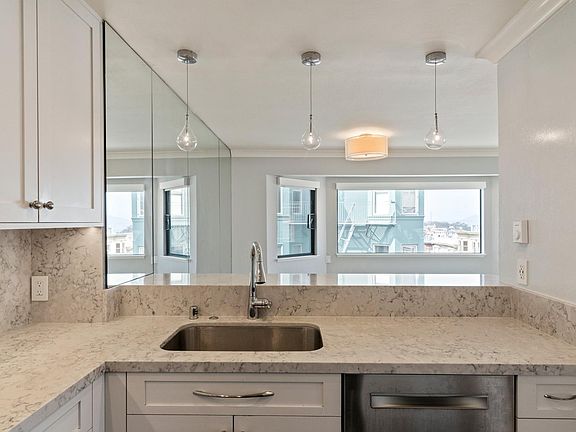 5th image of 383 Lombard St #111